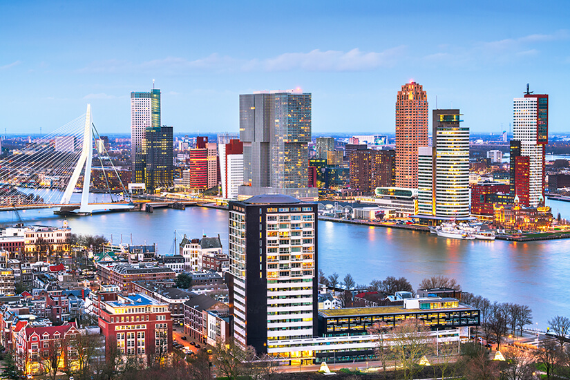 Rotterdam mit Wolkenkratzern
