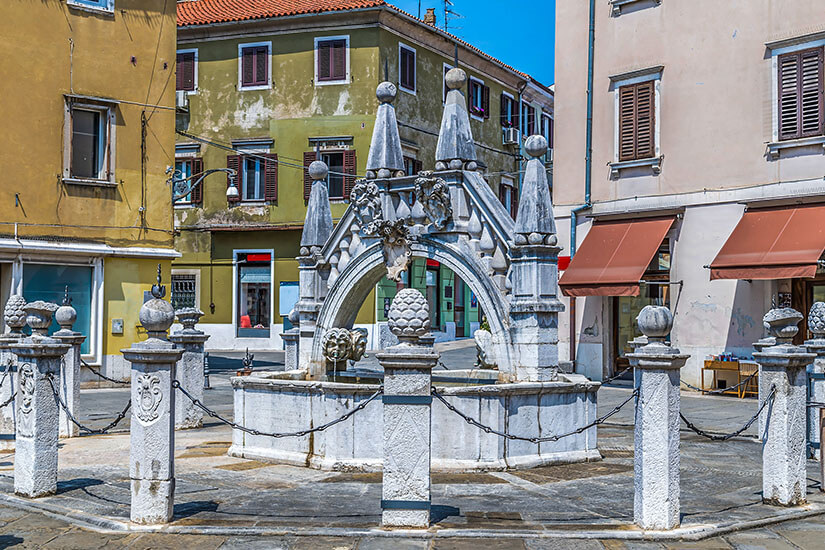 Koper Da Ponte Fountain